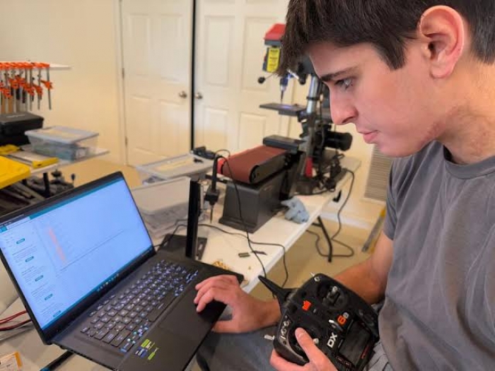 This 17-year-old designed a cheaper, more efficient drone. US Department of Defense awarded him $23,000 for it
